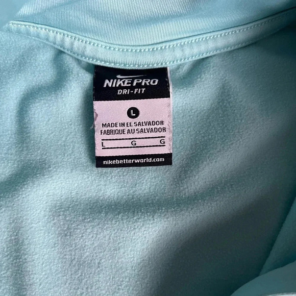 DryFit NIKE top - Picture 4 of 7